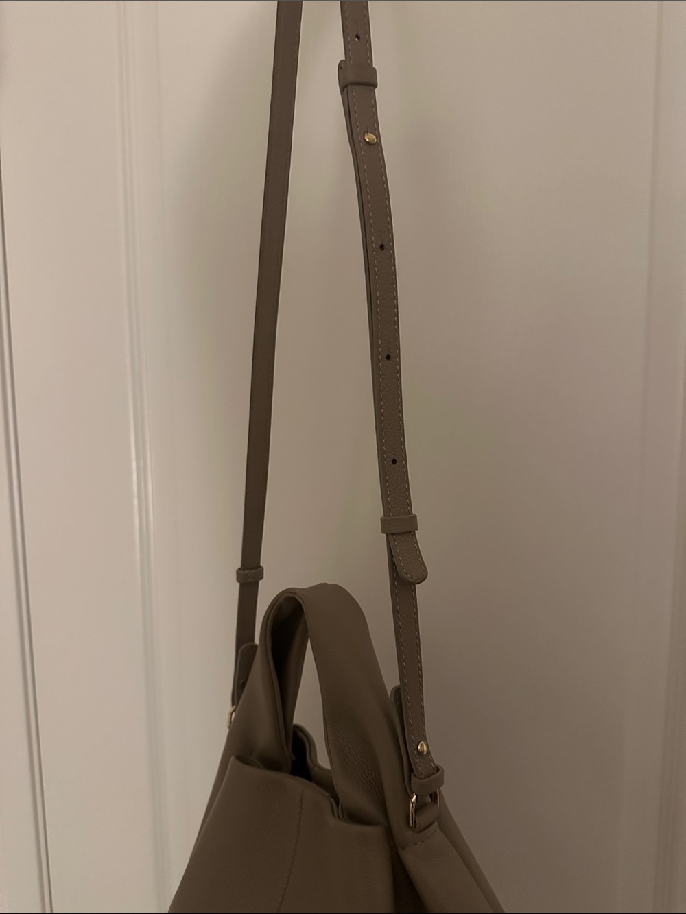 Polene Numéro Neuf Mini in EDITION TEXTURED TAUPE - Picture 4 of 5